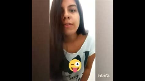 dançando sem calcinha|Novinha dançando funk de sainha currtinha mostrando a calcinha .